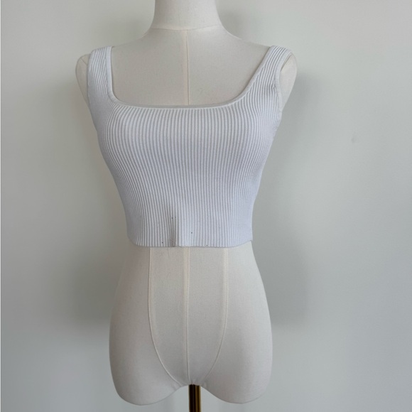 Aritzia Babaton Sculpt Knit Squareneck Cropped Tank Size S | White | Ribbed Top - Picture 3 of 9